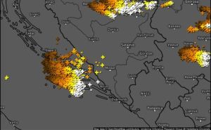 Dvije oluje iznad BiH: Meteorolozi otkrili koja će područja zahvatiti - a onda smirivanje vremena