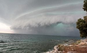 Nevrijeme stiglo u Hrvatsku: Najveći udar se očekuje večeras, moguće i poplave