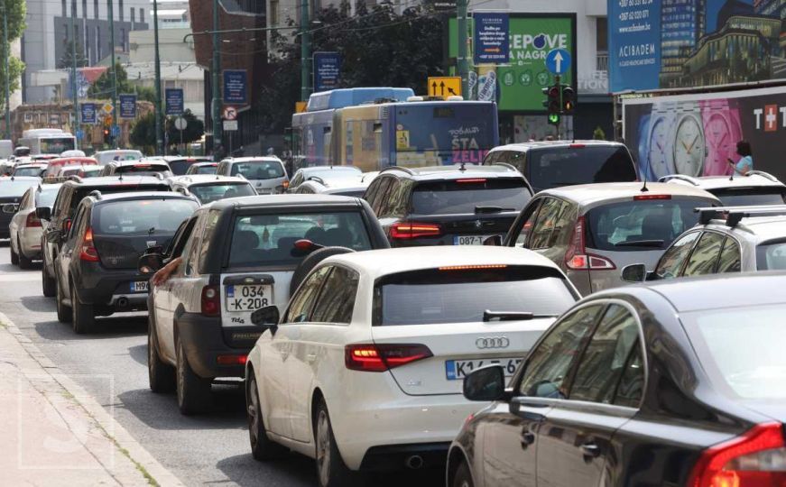 U toku su radovi na Skenderiji: Formirane velike gužve u saobraćaju