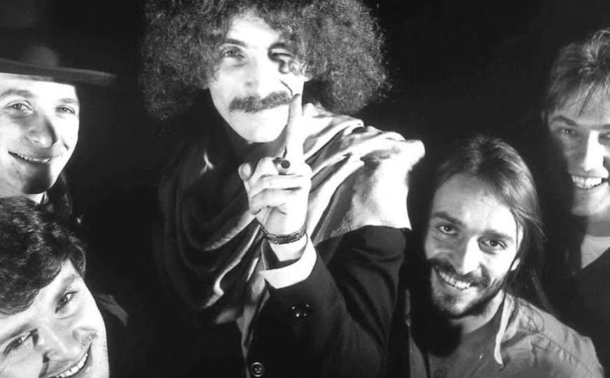 Bijelo dugme i pjesma "Ima neka tajna veza, za sve ljude zakon krut.."