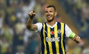 Sjajni Edin Džeko u prvom zvaničnom meču za Fenerbahce postigao gol i dva puta asistirao