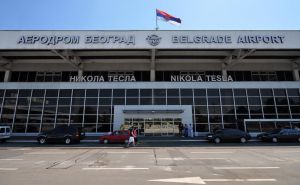 Šok na aerodromu u Beogradu: Muškarac preminuo dok je čekao da preuzme kofer
