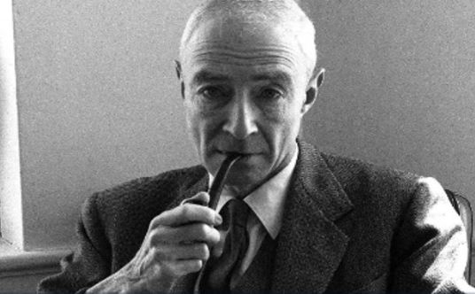 Ko je bio Oppenheimer, čovjek o kojem ovih dana priča cijeli svijet?