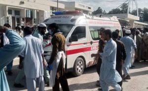 U Pakistanu 40 mrtvih, stotine povrijeđenih u napadu bombaša samoubice uoči političkog skupa