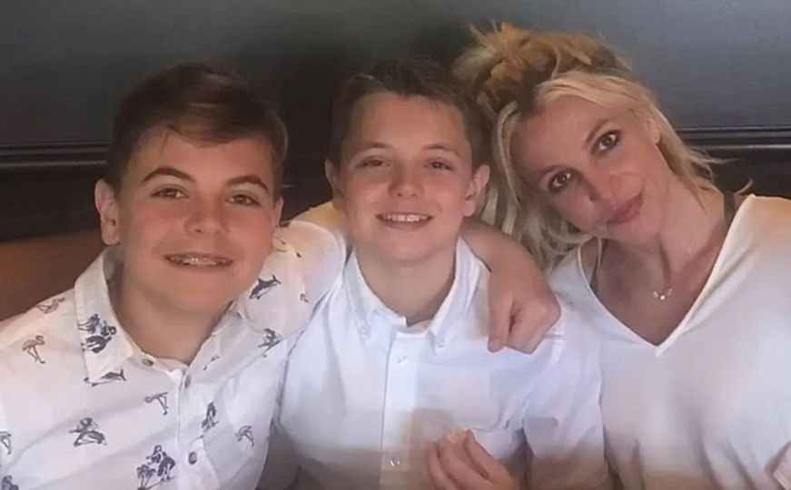 Britney Spears izgubila kontakt sa sinovima: Odlaze na Havaje s ocem i maćehom