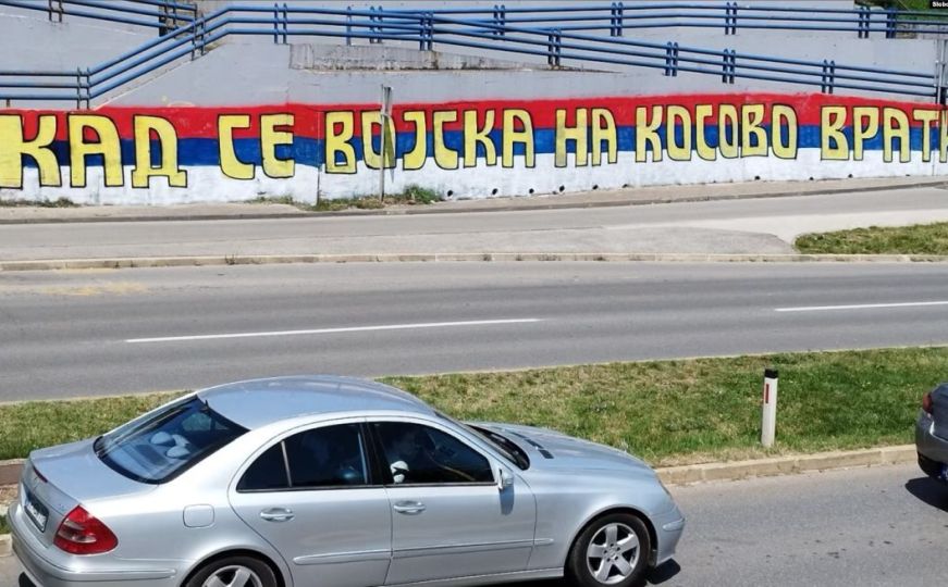 Skandalozno: Grafit 'Kad se vojska na Kosovo vrati' osvanuo u Banjoj Luci