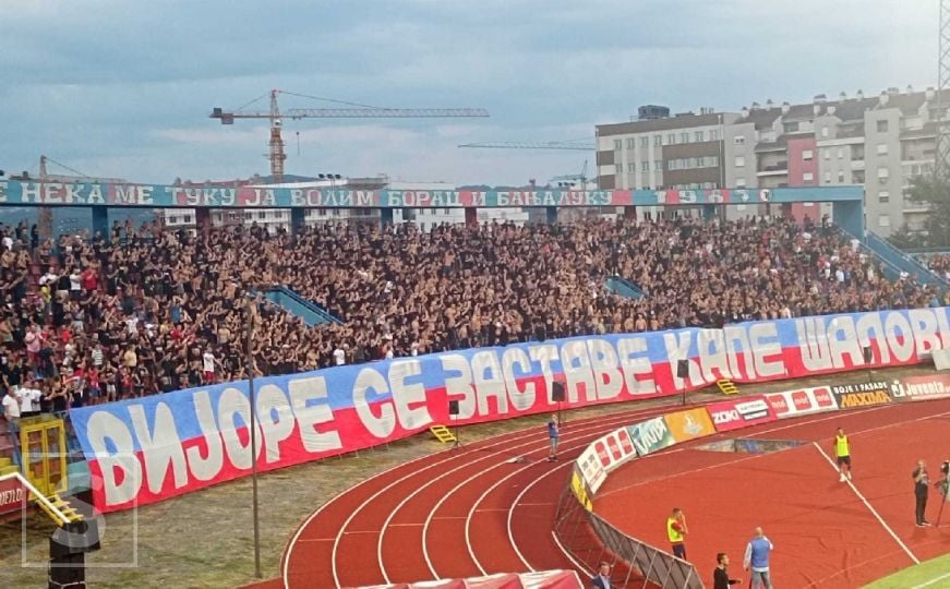 Pogledajte atmosferu na stadionu u Banjoj Luci: Ni šibica ne može više stati