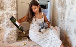 Influenserica platila večeru više od 800 KM, pa okrivila konobara: 'Šta hoćeš, pojela si pola mora?'