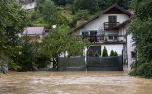 Nevrijeme čini svoje: Pogledajte kako izgleda most nakon poplava u Sloveniji