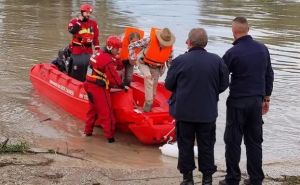 Novi slučaj u Hrvatskoj: Pokušali se probiti automobilom kroz vodu, na kraju ih spašavali