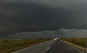Snimljena nestvarna scena u Srbiji: Superćelijski oblak zamalo se pretvorio u tornado