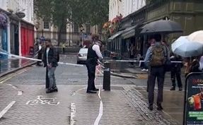 Drama u centru Londona: Muškarac uhapšen nakon napada nožem, žrtva prevezena u bolnicu