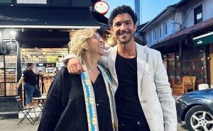 Poznati turski glumac s majkom posjetio Baščaršiju: "U zemlji predaka, ja sam pola Bosanac"