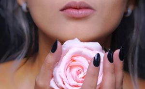 Preslatki trend sa Tik Toka: Uz pomoć malih trikova postignite efekat "medenih" usana