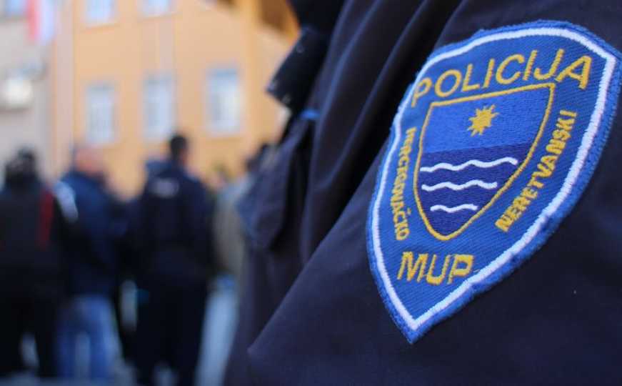 Određen pritvor za nasilnika iz Mostara: Napao svoju partnericu i njenu majku