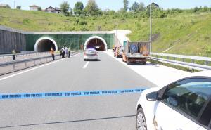 Saobraćajna nesreća u tunelu Igman: Jedna osoba hitno prebačena na KCUS