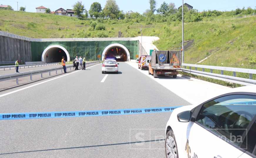 Saobraćajna nesreća u tunelu Igman: Jedna osoba hitno prebačena na KCUS
