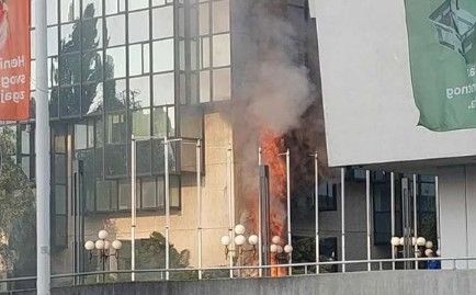 Detalji požara u centru Sarajeva: Vatrogasci vrše detaljan pregled UNITIC-a
