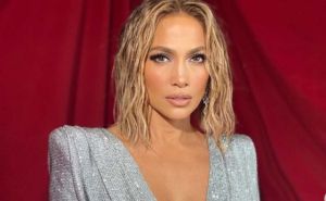 Super trikovi za 'Wet look' frizuru: Evo kako je postići