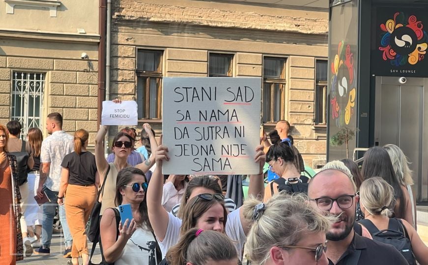 U Sarajevu održana protestna šetnja: 'Ako žene staju, staje sve'