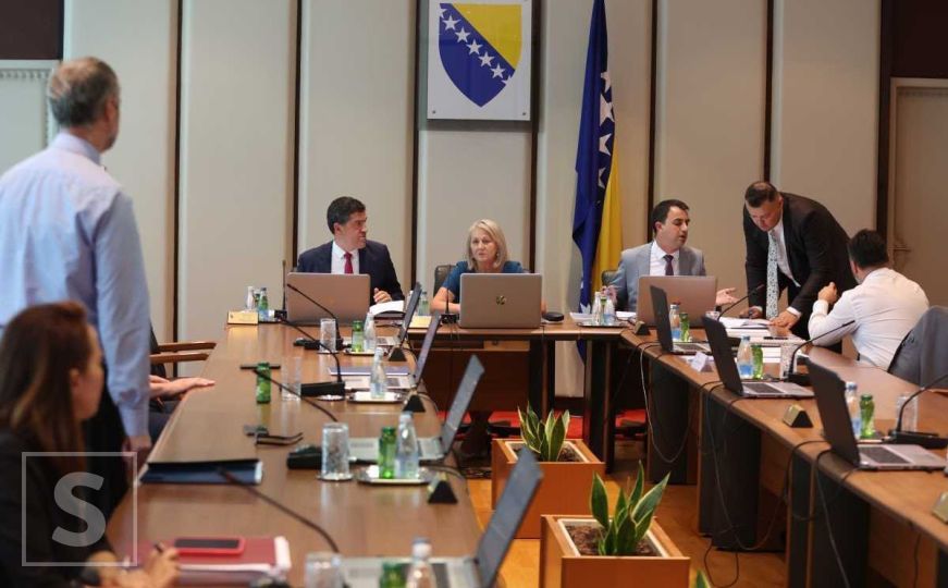 Sjednica Vijeća ministara Bosne i Hercegovine kasnila 45 minuta