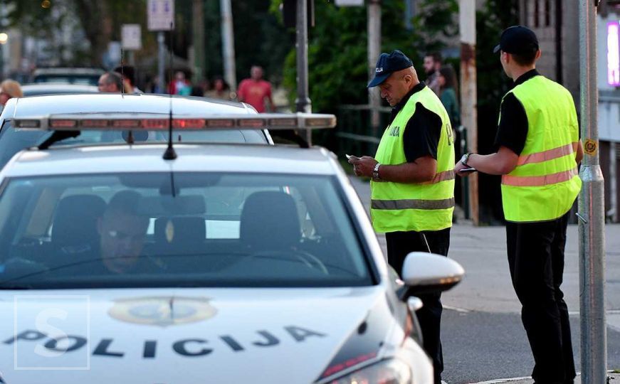 Nova nesreća u Sarajevu zbog alkohola: Pijani vozač Citroena sudario se sa Golfom, uhapšen je