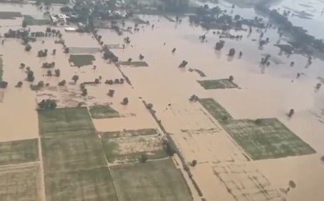 Velike poplave u Pakistanu: Evakuirano 100.000 ljudi, štete su ogromne
