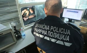 Uhapšena dva muškarca u BiH: Iznajmili vozila da bi krijumčarili strance