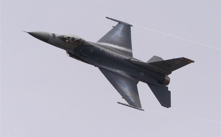 Drama na nebu iznad SAD: Američki F-16 lovci presreli civilni avion u blizini Bidenovog odmarališta
