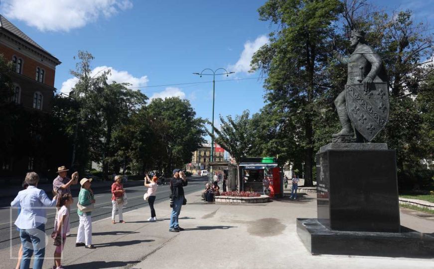 Pitali smo građane Sarajeva šta misle o novom spomeniku: 'Tvrtko je nosilac Bosne, svaka čast'