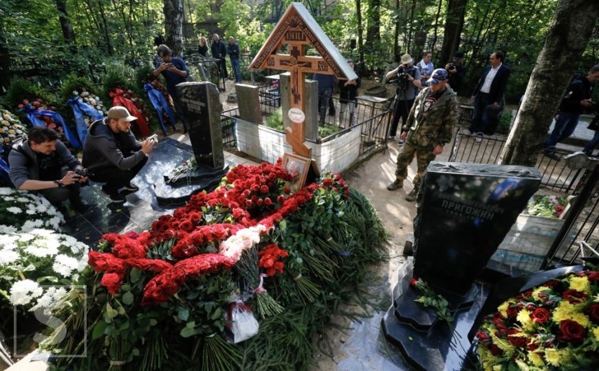 Ovako izgleda grob Prigožina: Ljudi dolaze da odaju počast, ali jedna stvar izaziva šok