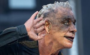 Pjevač grupe Rammstein Till Lindermann oslobođen optužbi za seksualno zlostavljanje