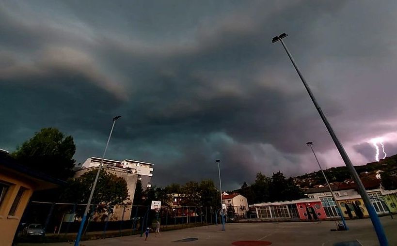 Olujno nevrijeme zahvatilo BiH, meteorolozi upozoravaju: 'Ovi dijelovi su na udaru'