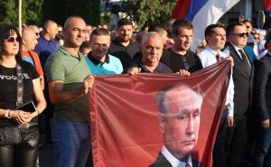 Sramotno: Na protestu pristalica Milorada Dodika istaknuta slika Vladimira Putina