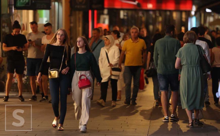 Pune ulice Sarajeva: Petak i ugodna temperatura - savršen spoj za noćnu šetnju