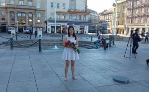 Kontroverzni političar seksualno uznemiravao ženu tokom protesta u Hrvatskoj?