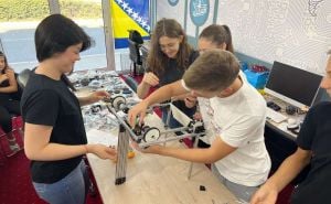 Sretno: Mladi bh. robotičari na Međunarodnu robotičku olimpijadu  u Singapuru