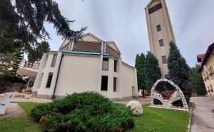 Oglasila se Vrhbosanska nadbiskupija: Novi detalji napada na župnika u Kaknju