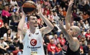 Strašna povreda reprezentativca na Mundobasketu: Zbog primljenog udarca morali mu odstraniti bubreg