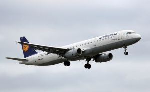Drama na nebu iznad BiH: Avion proglasio vanredno stanje, prisilno sletio u Zagreb
