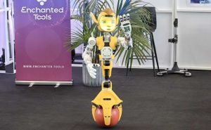 Upoznajte preslatkog robota Mirokaia koji će uskoro pomagati u bolnicama