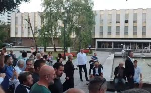 U Banjoj Luci počela 'Skupština na otvorenom': "Vlast svađa RS sa svima, prešli su sve granice"
