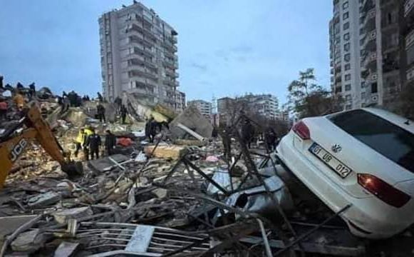 Raste broj mrtvih u Maroku: U zemljotresu u Maroku poginulo 1.037 ljudi, a povrijeđena 721 osoba