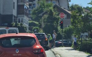 Saobraćajna nesreća u Sarajevu: Učestvovala tri vozila, policija na terenu
