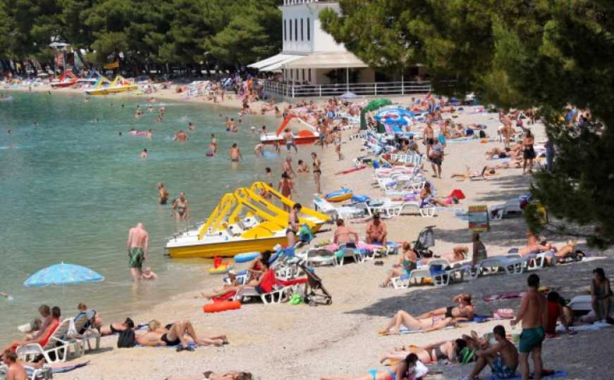 Čeh (81) na plaži u Hrvatskoj mobitelom snimao djecu - uhvatili ga građani