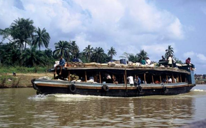 Tragedija kod Nigerije: U potonuću čamca poginulo 26 osoba