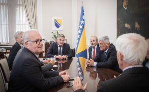 Komšić primio predstavnike Udruženja generala BiH: "Očuvati sve državne institucije"