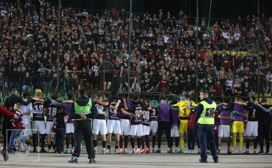 Pjesma na Koševu: Veliko slavlje igrača i navijača FK Sarajevo nakon utakmice