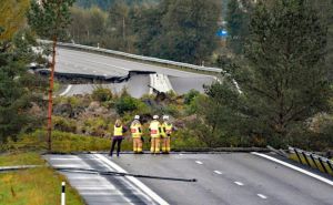 Haos u Švedskoj: Urušio se autoput, vatrogasci helikopterom spašavaju preživjele