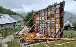 Olujno nevrijeme zahvatilo BiH: Vjetar dizao krovove kod Sarajeva, Civilna zaštita izdala upozorenje